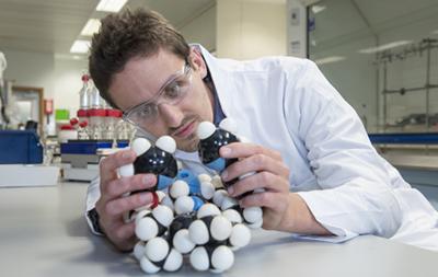 Dr Steve Goldup